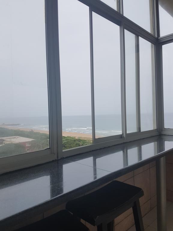 Beach Frond Apartment Amanzimtoti Exteriör bild