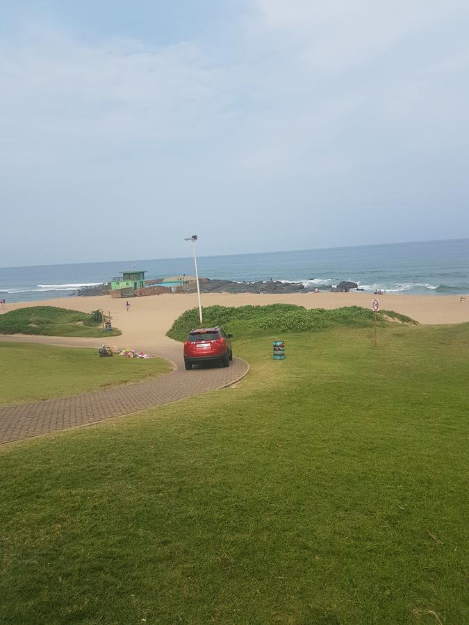 Beach Frond Apartment Amanzimtoti Exteriör bild
