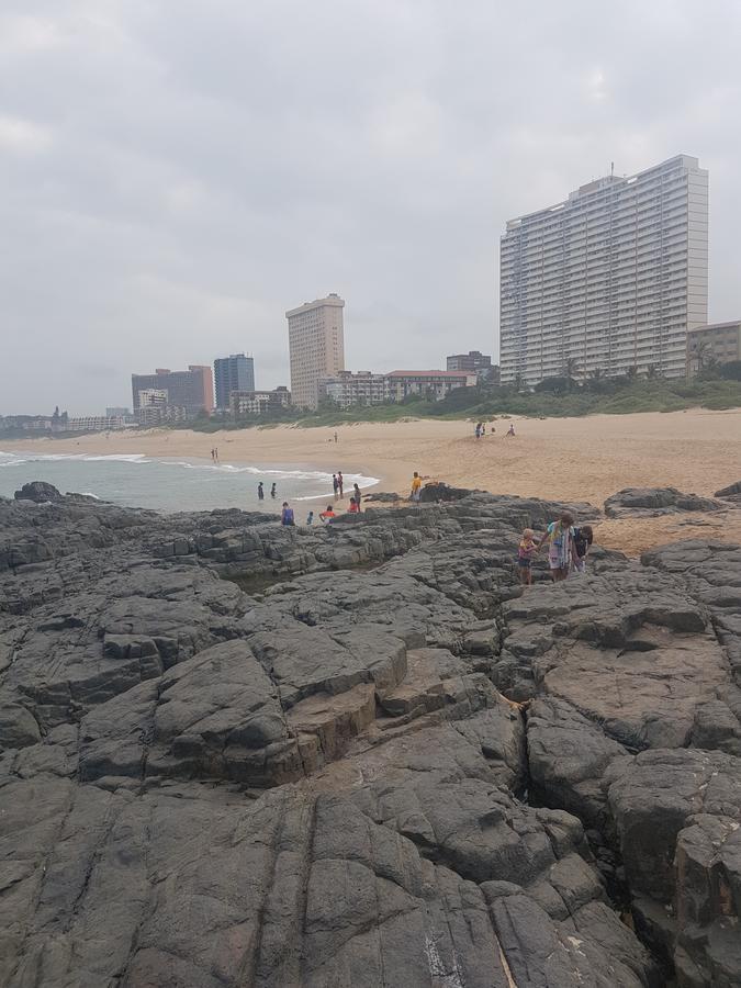 Beach Frond Apartment Amanzimtoti Exteriör bild
